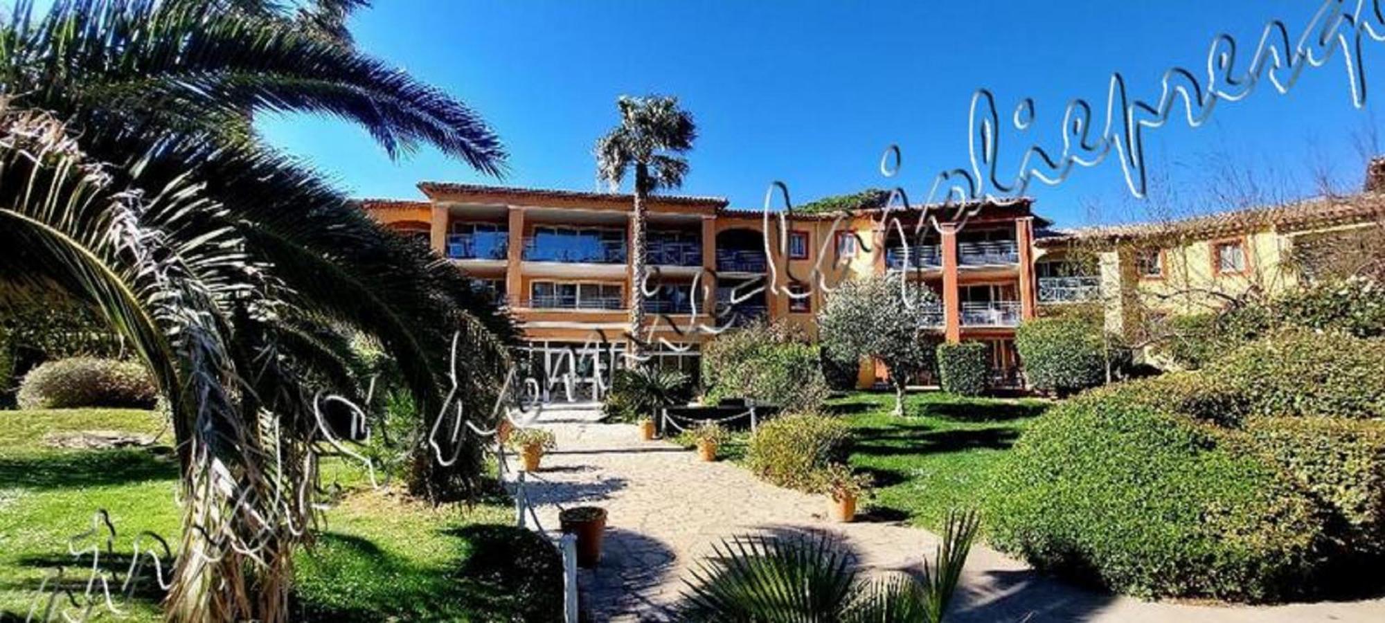 Magnifique Parc De La Presqu'Ile Avec Piscine Et Plage Face A Porquerolles ! Hyeres Bagian luar foto