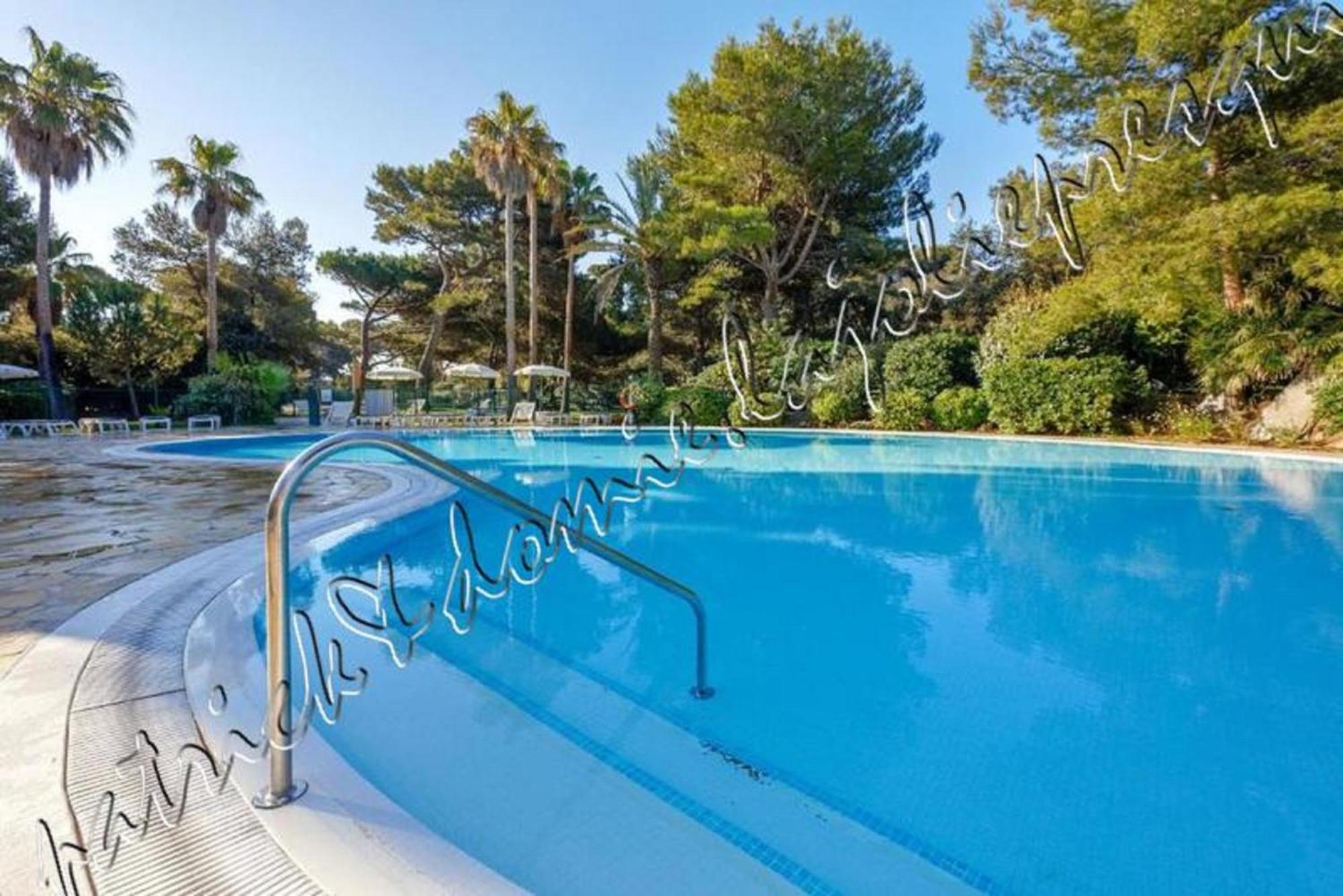 Magnifique Parc De La Presqu'Ile Avec Piscine Et Plage Face A Porquerolles ! Hyeres Bagian luar foto
