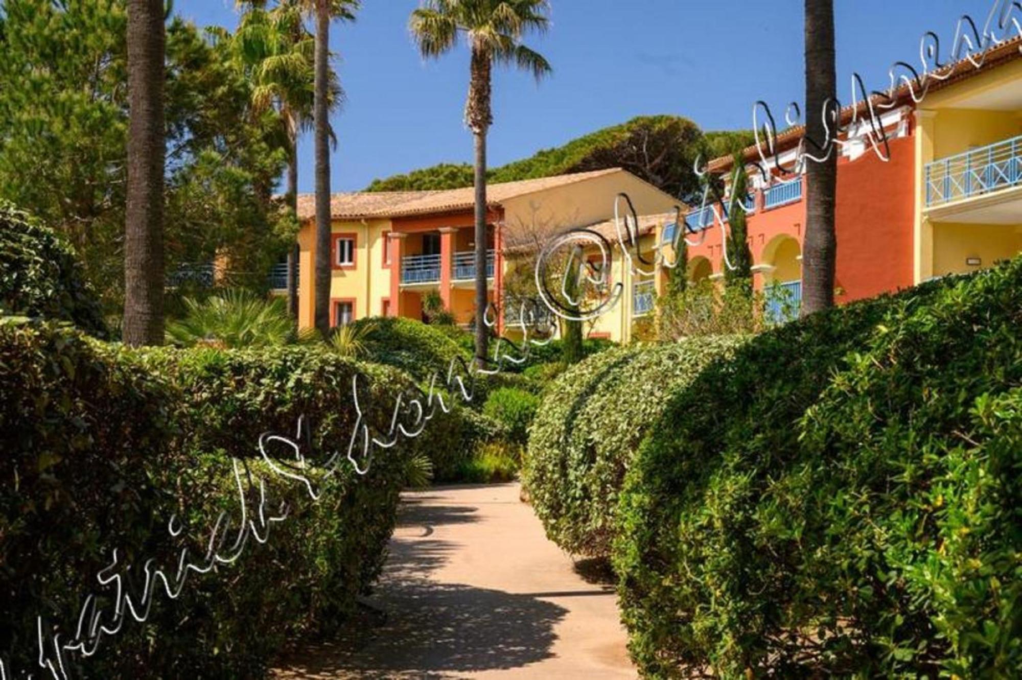Magnifique Parc De La Presqu'Ile Avec Piscine Et Plage Face A Porquerolles ! Hyeres Bagian luar foto