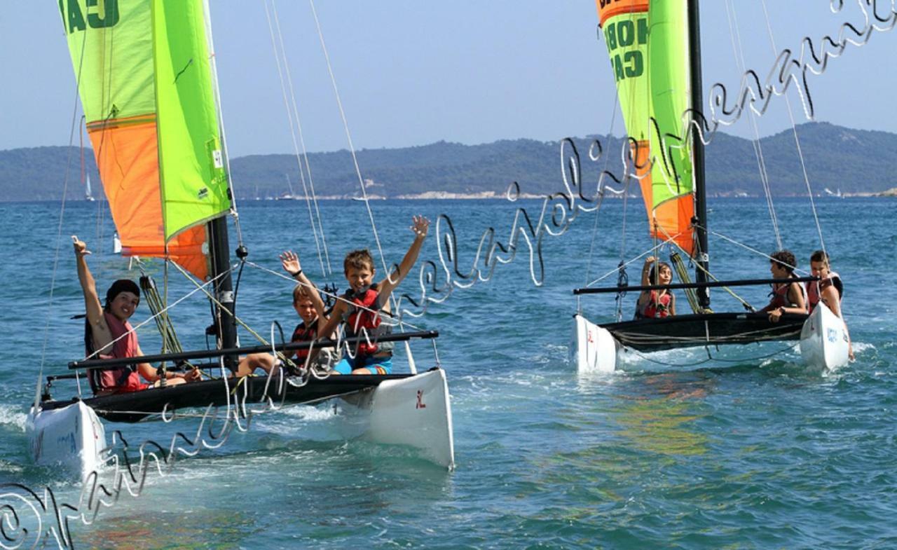 Magnifique Parc De La Presqu'Ile Avec Piscine Et Plage Face A Porquerolles ! Hyeres Bagian luar foto